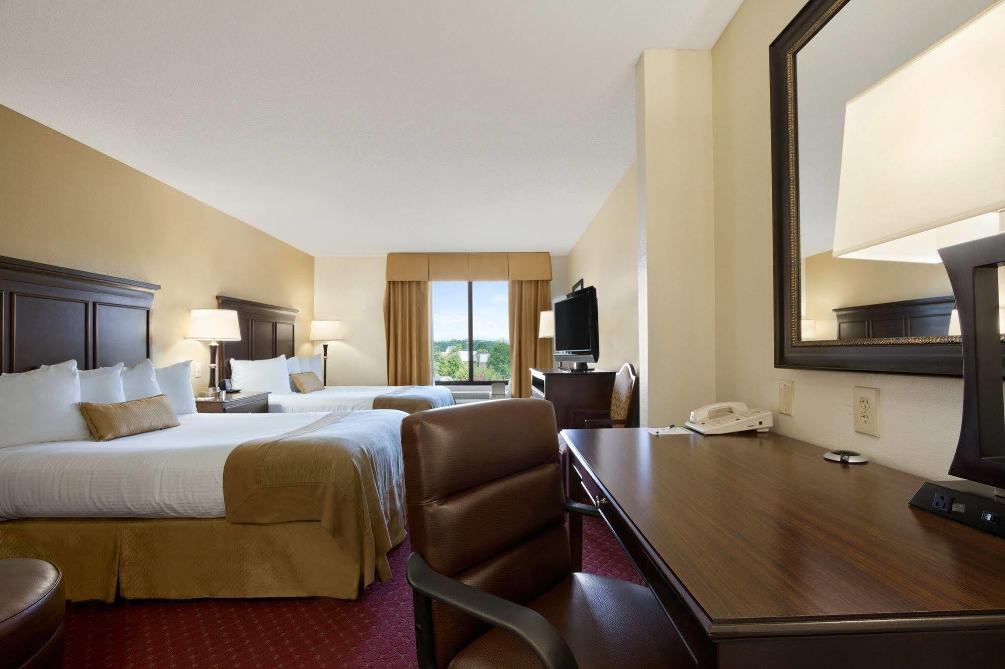Spark By Hilton Greensboro Buitenkant foto